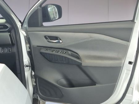 2026-Nissan-Magnite-10T-Acenta_14