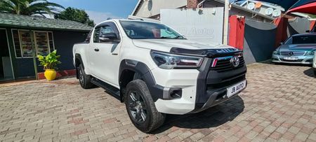 2023-Toyota-Hilux-24-GD-6-Raised-Body-SRX-Auto-Extended-Cab_0