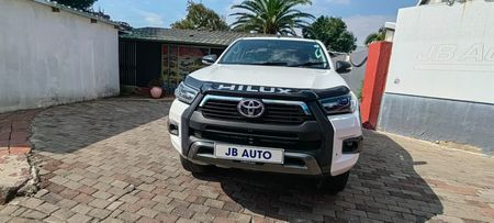 2023-Toyota-Hilux-24-GD-6-Raised-Body-SRX-Auto-Extended-Cab_5