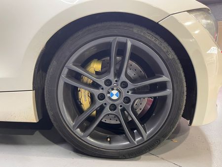 2009-BMW-1-Series-135i-Coupe_5