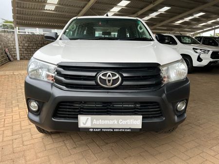 2019-Toyota-Hilux-24-GD-6-SR-4x4-Double-Cab_3