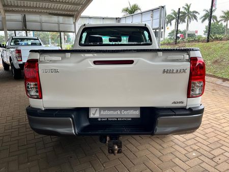 2019-Toyota-Hilux-24-GD-6-SR-4x4-Double-Cab_4