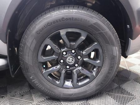 2022-Toyota-Hilux-28-GD-6-Raised-Body-Legend-RS-4x4-Auto-Double-Cab_4