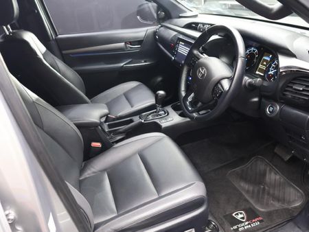 2022-Toyota-Hilux-28-GD-6-Raised-Body-Legend-RS-4x4-Auto-Double-Cab_6