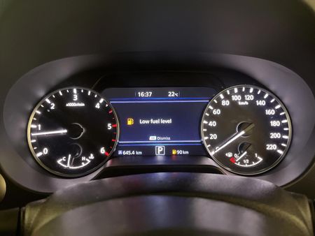 2025-Nissan-Navara-25D-LE-4X2-Double-Cab-Auto_2