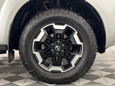 2025-Nissan-Navara-25D-LE-4X2-Double-Cab-Auto_5