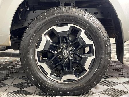2025-Nissan-Navara-25D-LE-4X2-Double-Cab-Auto_6
