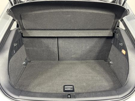 2012-Audi-A1-14-TFSI-3-dr-Ambition_12
