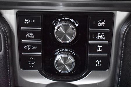 2022-Toyota-Land-Cruiser-Prado-28-GD-VX-L-Auto_18