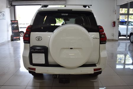 2022-Toyota-Land-Cruiser-Prado-28-GD-VX-L-Auto_5