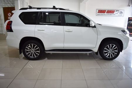 2022-Toyota-Land-Cruiser-Prado-28-GD-VX-L-Auto_7