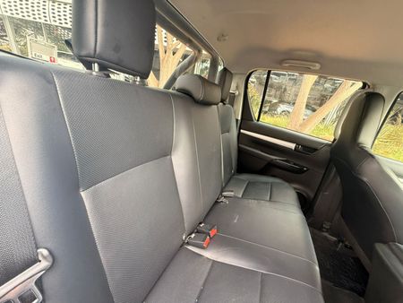 2026-Toyota-Hilux-24-GD-6-Raised-Body-SR-Double-Cab_11