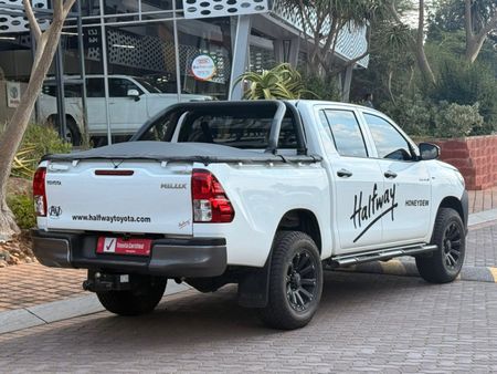 2026-Toyota-Hilux-24-GD-6-Raised-Body-SR-Double-Cab_4