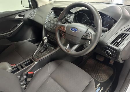 2016-Ford-Focus-10-EcoBoost-Trent-Auto-5-dr_7