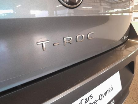 2021-Volkswagen-T-Roc-20-TSI-Design-4Motion-Auto_13