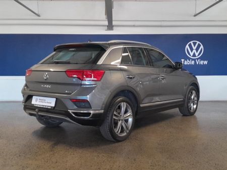 2021-Volkswagen-T-Roc-20-TSI-Design-4Motion-Auto_5