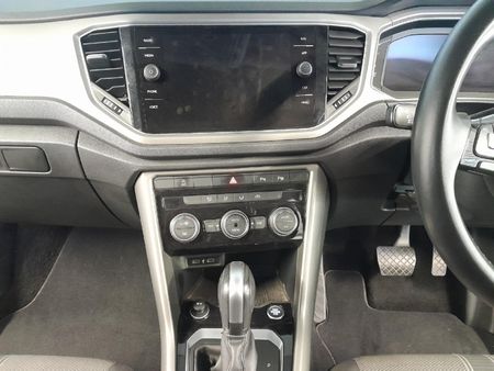 2021-Volkswagen-T-Roc-20-TSI-Design-4Motion-Auto_7
