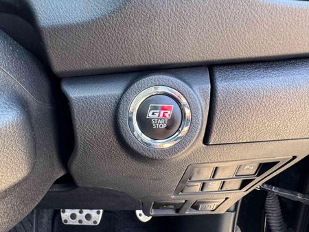 2025-Toyota-Fortuner-28GD-6-4x4-GR-S-Auto_20