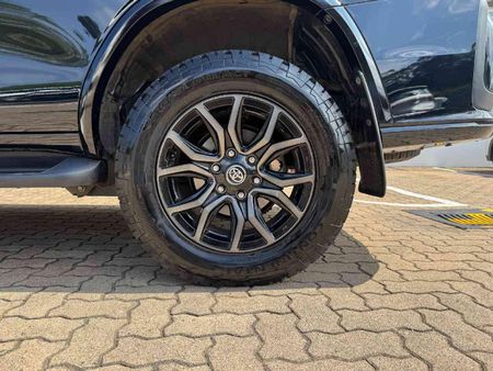 2025-Toyota-Fortuner-28GD-6-4x4-GR-S-Auto_23