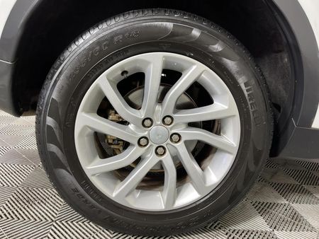 2017-Land-Rover-Discovery-Sport-20i4-D-HSE_7