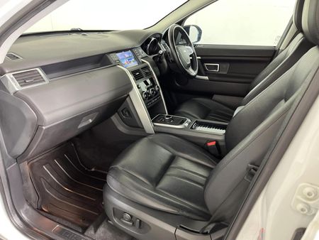 2017-Land-Rover-Discovery-Sport-20i4-D-HSE_8
