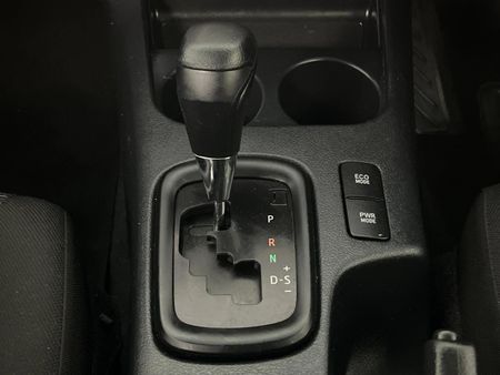 2019-Toyota-Hilux-24-GD-6-Raised-Body-SRX-Auto-Double-Cab_10