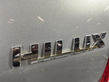 2019-Toyota-Hilux-24-GD-6-Raised-Body-SRX-Auto-Double-Cab_11