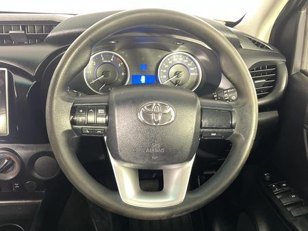 2019-Toyota-Hilux-24-GD-6-Raised-Body-SRX-Auto-Double-Cab_12