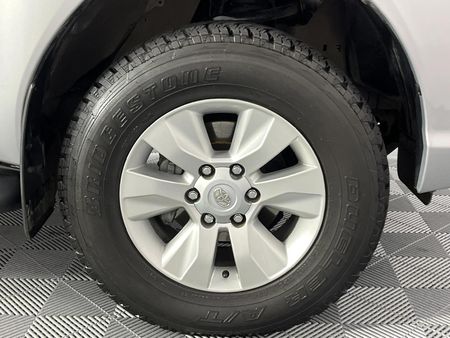 2019-Toyota-Hilux-24-GD-6-Raised-Body-SRX-Auto-Double-Cab_5