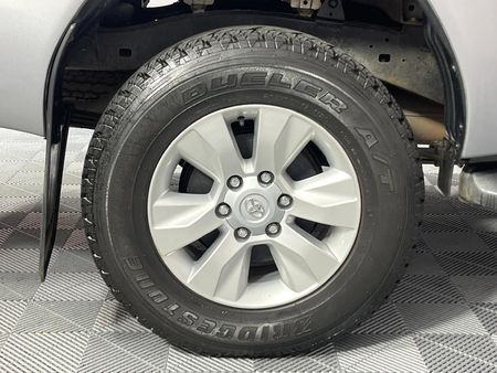 2019-Toyota-Hilux-24-GD-6-Raised-Body-SRX-Auto-Double-Cab_7