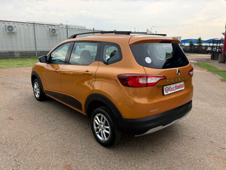 2022-Renault-Triber-10-Dynamique-full-service-history_7