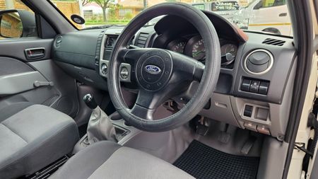 2009-Ford-Ranger-25-TD-Hi-Trail-Double-Cab_28