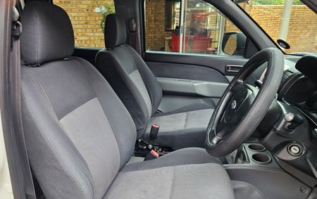 2009-Ford-Ranger-25-TD-Hi-Trail-Double-Cab_36