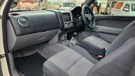 2009-Ford-Ranger-25-TD-Hi-Trail-Double-Cab_40