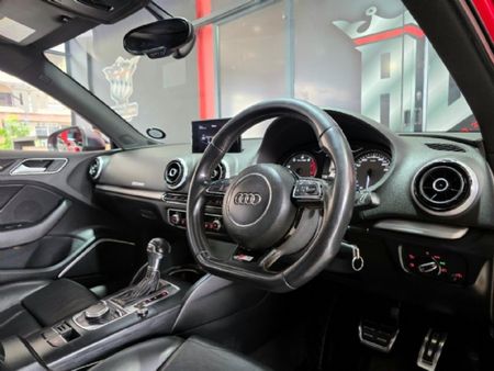2015-Audi-S3-Sportback-quattro-Auto_16
