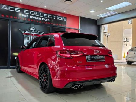 2015-Audi-S3-Sportback-quattro-Auto_7