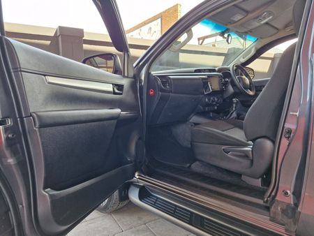 2021-Toyota-Hilux-24-GD-6-Raised-Body-Raider-Extended-Cab_14