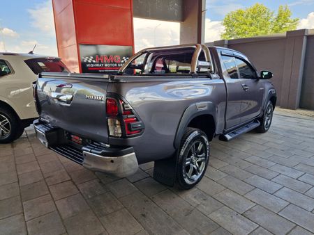 2021-Toyota-Hilux-24-GD-6-Raised-Body-Raider-Extended-Cab_2