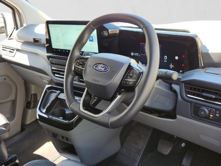 2026-Ford-Tourneo-Custom-20D-Titanium-X-Auto_9