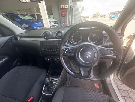 2020-Suzuki-Swift-12-GL-Auto_9
