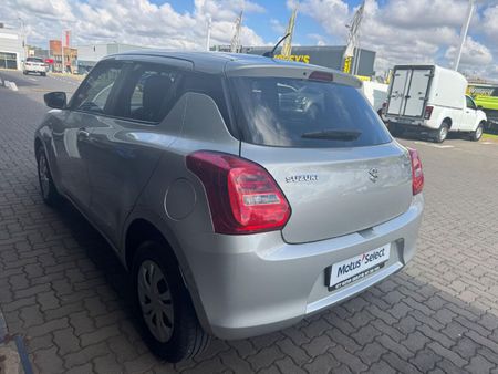 2020-Suzuki-Swift-12-GL-Auto_5