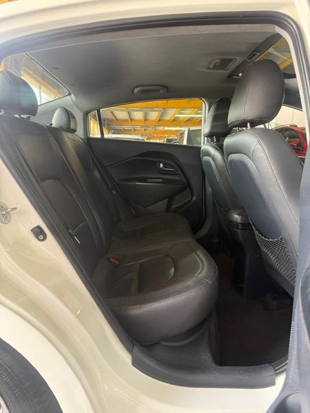 2018-Kia-Rio-2018-Kia-Rio-Sedan-14-AUTO_11