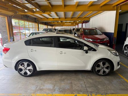 2018-Kia-Rio-2018-Kia-Rio-Sedan-14-AUTO_2