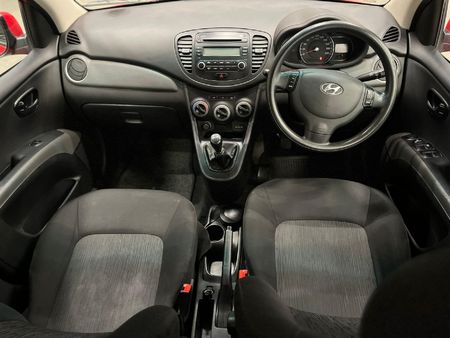 2013-Hyundai-i10-11-GLS-Motion_9