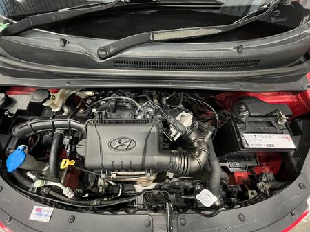 2013-Hyundai-i10-11-GLS-Motion_12