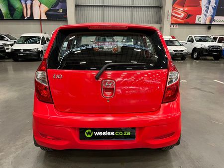 2013-Hyundai-i10-11-GLS-Motion_3