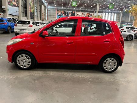 2013-Hyundai-i10-11-GLS-Motion_5