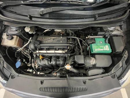 2010-Hyundai-i20-16_9