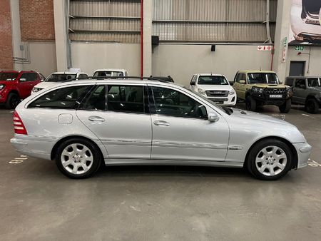 2007-Mercedes-Benz-C-Class-C-180K-Estate-Classic-Auto_7