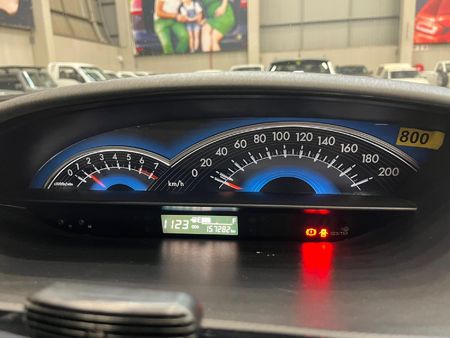 2015-Toyota-Etios-Cross-15-XS-5-dr_10
